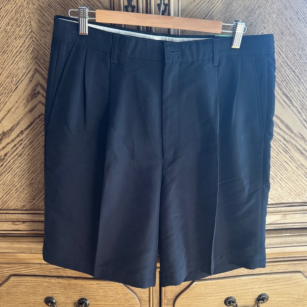 Tasso Elba black golf dress shorts